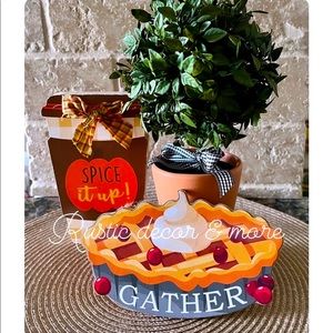 Autumn decor for your tier trays